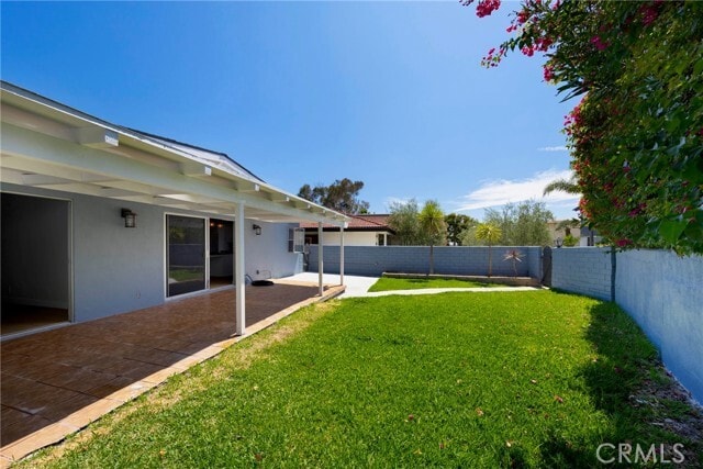 Building Photo - 210 Avenida Calafia