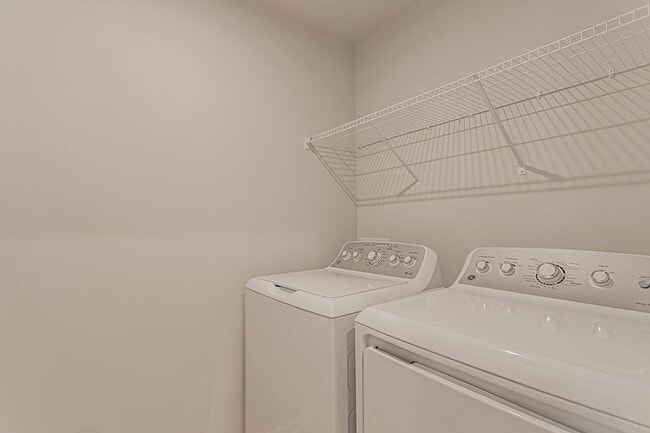 Building Photo - 231 Santorini Wy