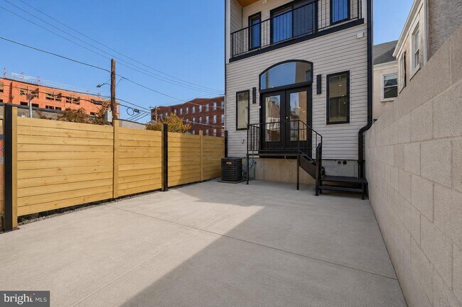 Building Photo - 1146 N 3rd St
