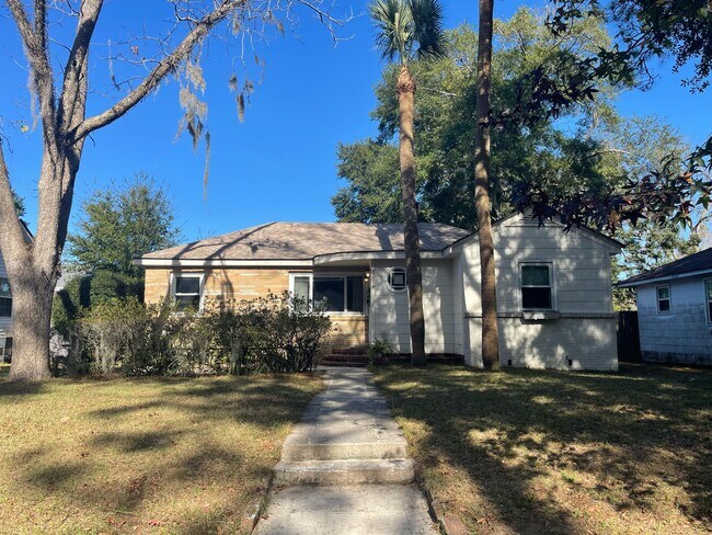 Building Photo - 1614 E 50th St