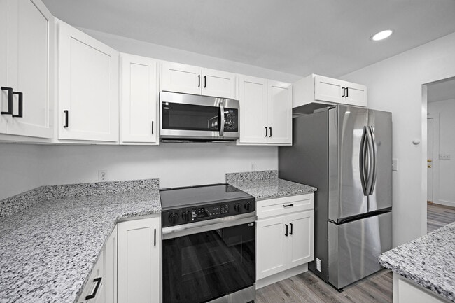 Building Photo - 2001 New Glendale Rd