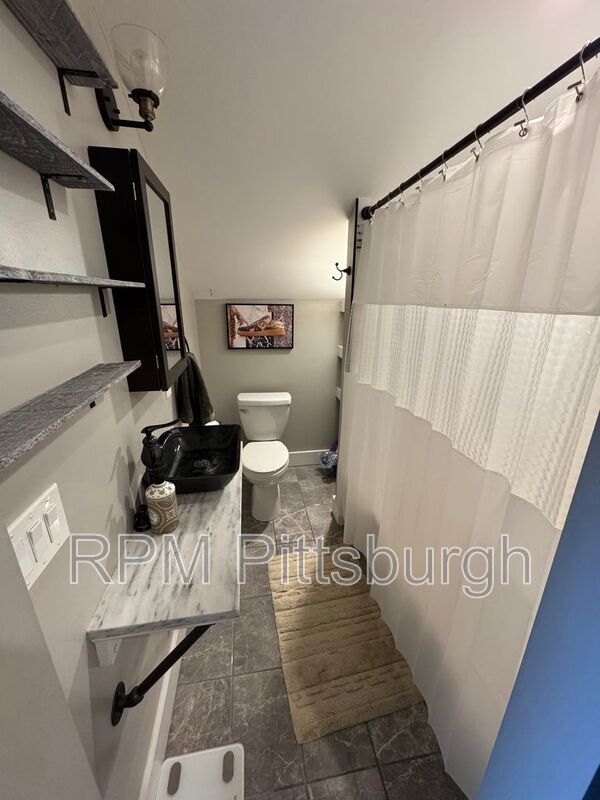 Building Photo - 5148 Dearborn St