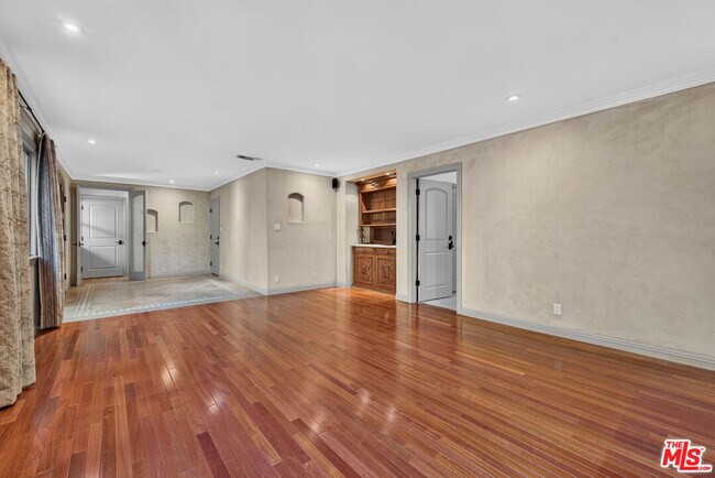 Building Photo - 4170 Madison Ave