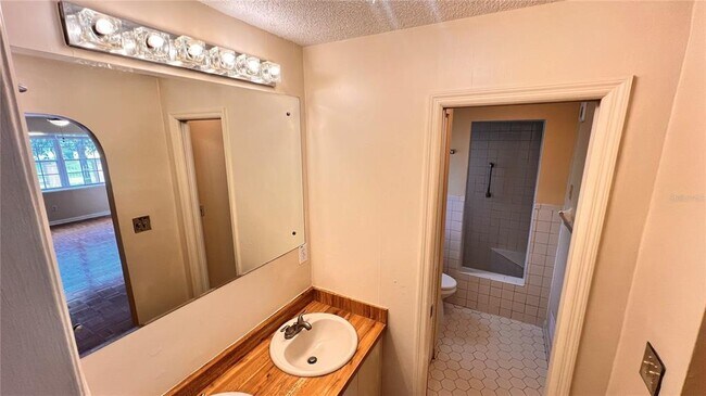 Building Photo - 1807 N Park Ave