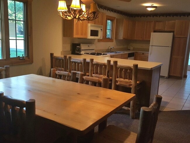 Building Photo - 2643 IL-178