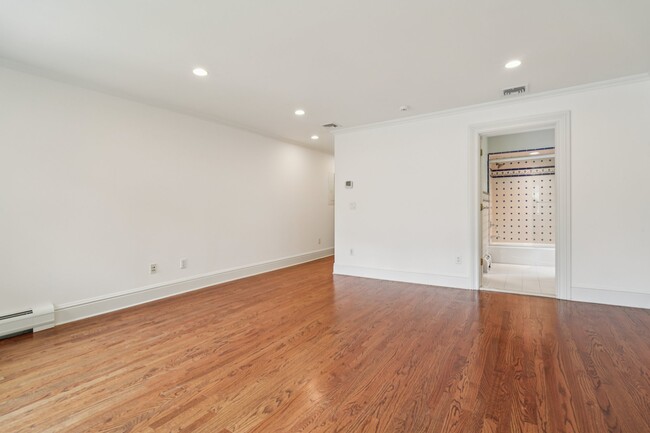 Building Photo - 55 McDermott Way