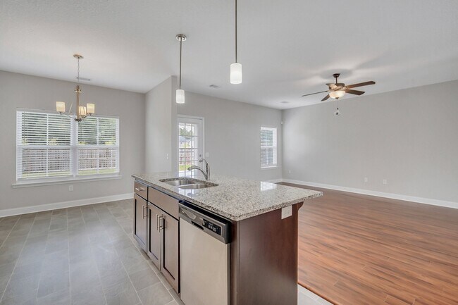 Building Photo - 486 Thorp Circle