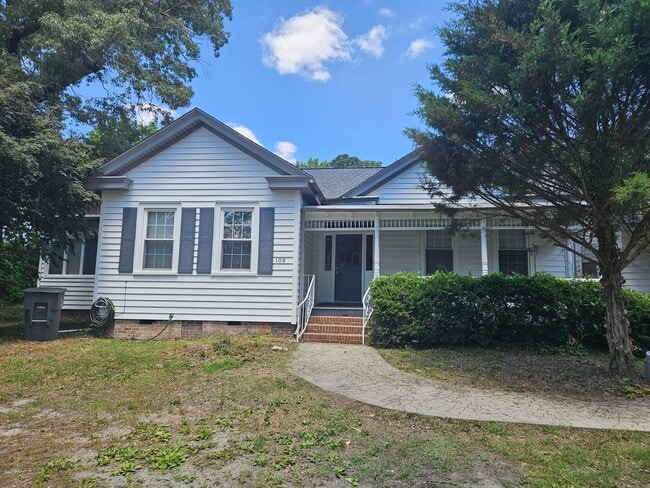 Building Photo - 108 E Main St