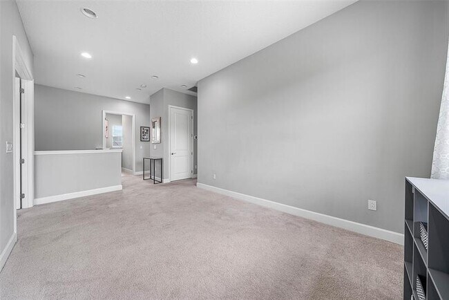 Building Photo - 15406 Goldfinch Cir