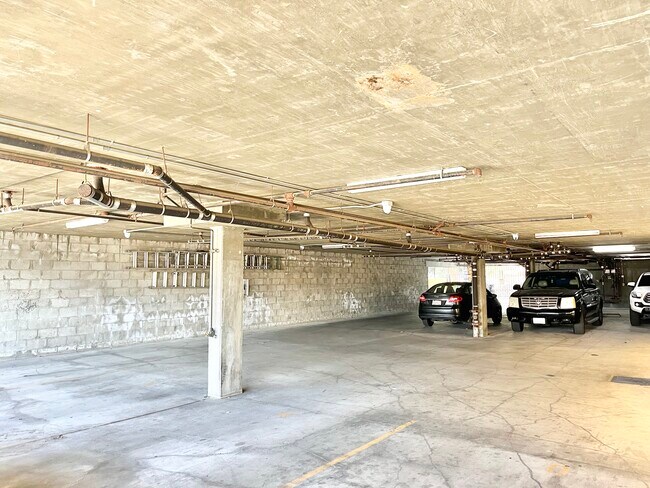 Building Photo - 22651 Del Valle St