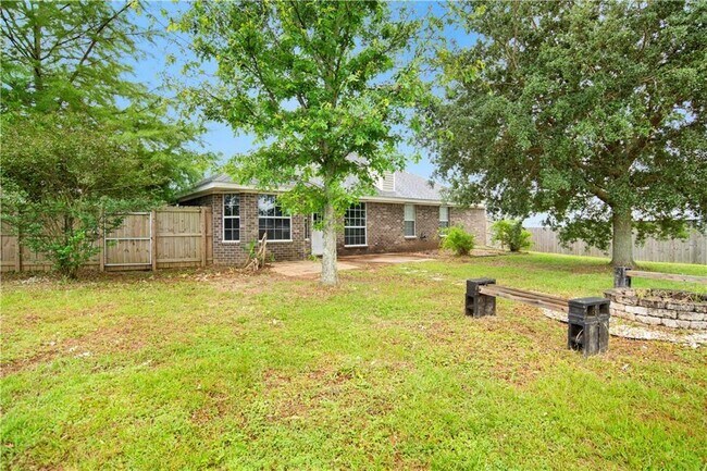 Building Photo - 3546 Viking Ct