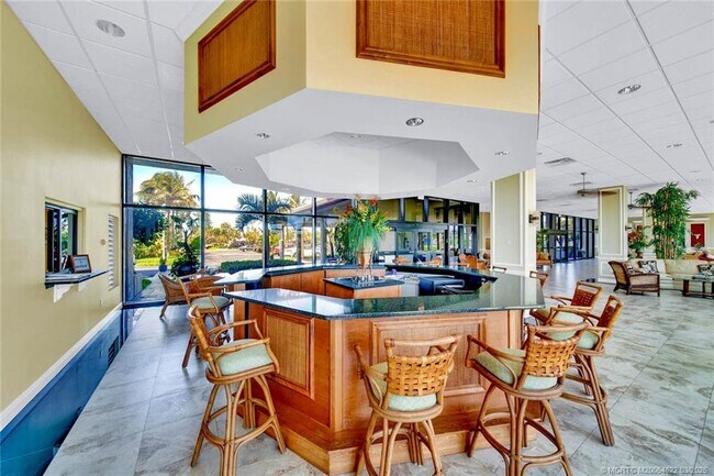 Building Photo - 10410 S Ocean Dr