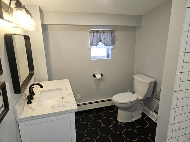 Building Photo - 414 Delaware Ave