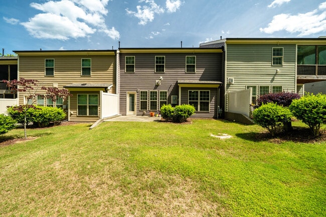Building Photo - 226 Daymire Glen Ln