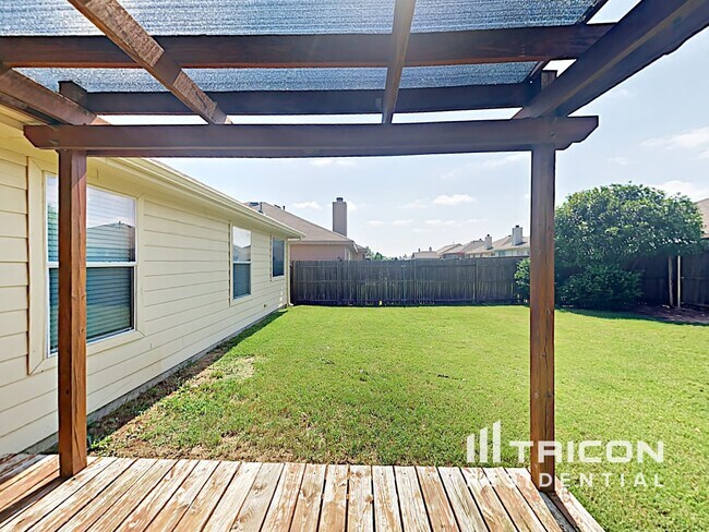Building Photo - 1249 Artesia Dr