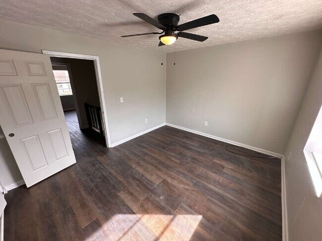 Building Photo - 2 Story Townhome in Clarkston! Water, Sewer, and Trash Included In Rental Price!