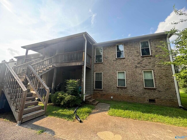 Building Photo - 2609 Wynterhall Rd SE
