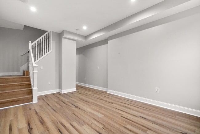 Building Photo - 226 N Collington Ave