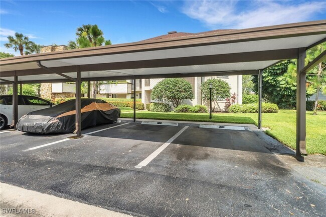 Building Photo - 1600 Misty Pines Cir