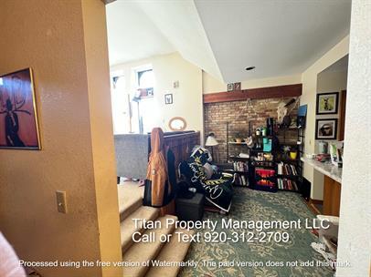 Building Photo - 207 E Irving Ave