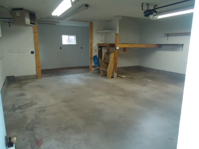 Building Photo - 506 12th Ave S