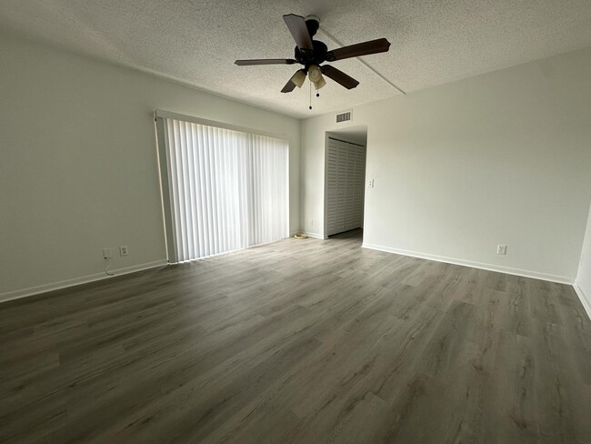 Building Photo - 1771 San Jose Dr