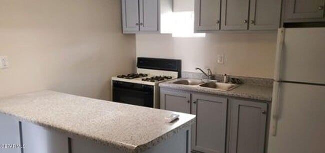 Building Photo - 7182 Ponce Dr