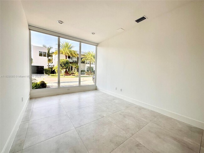 Building Photo - 10258 NW 74th Terrace