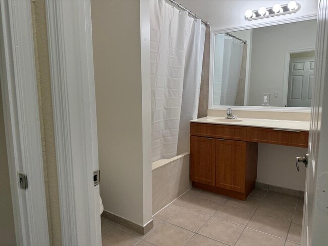 Building Photo - 3569 Forest Hill Blvd