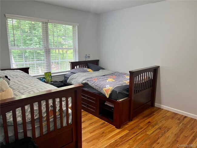 Building Photo - 145 Montgomery St