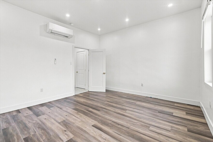 Building Photo - 1119 N 41st St