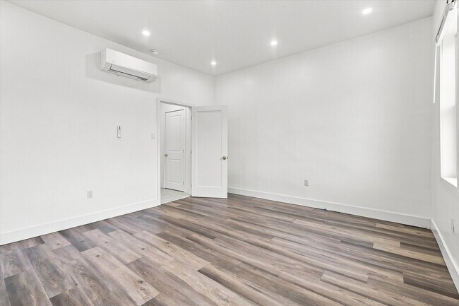 Building Photo - 1103 N 41st St