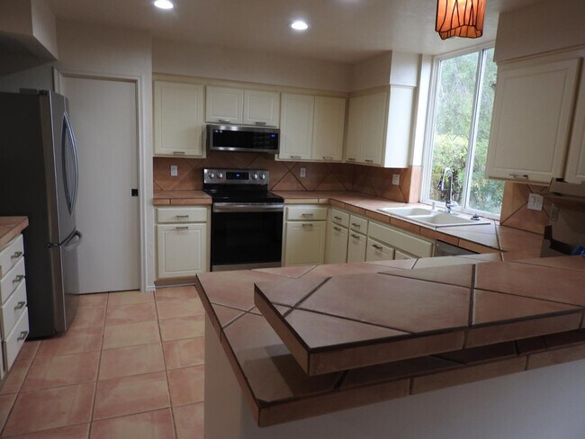 Building Photo - 4111 N 87th Pl