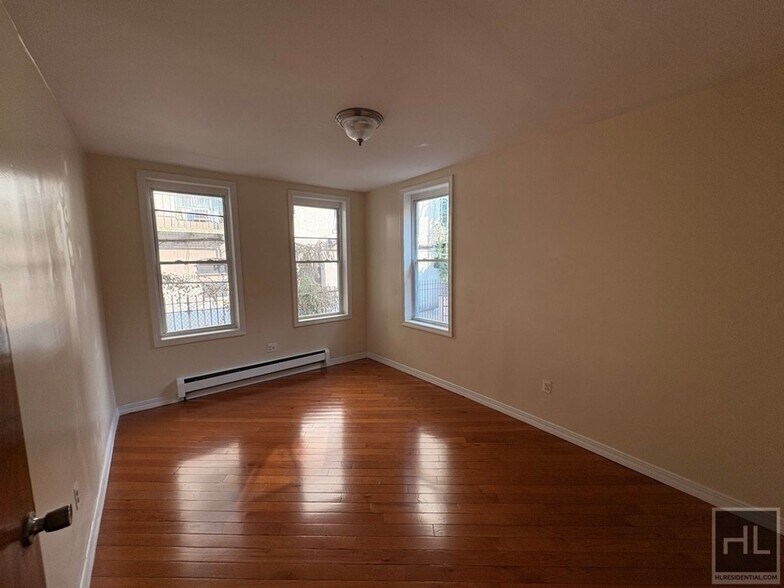 Building Photo - MONTGOMERY AVENUE, BRONX