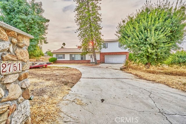 Primary Photo - 2751 Batson Ave