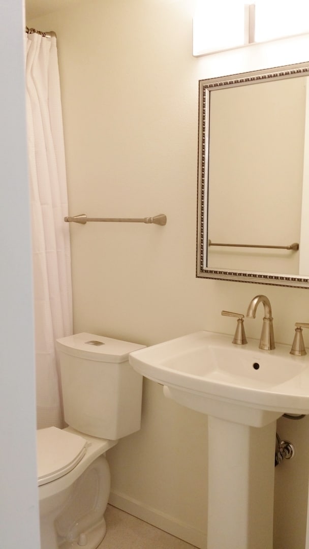 Building Photo - 3BD/1.5BA Shoreline Cottage