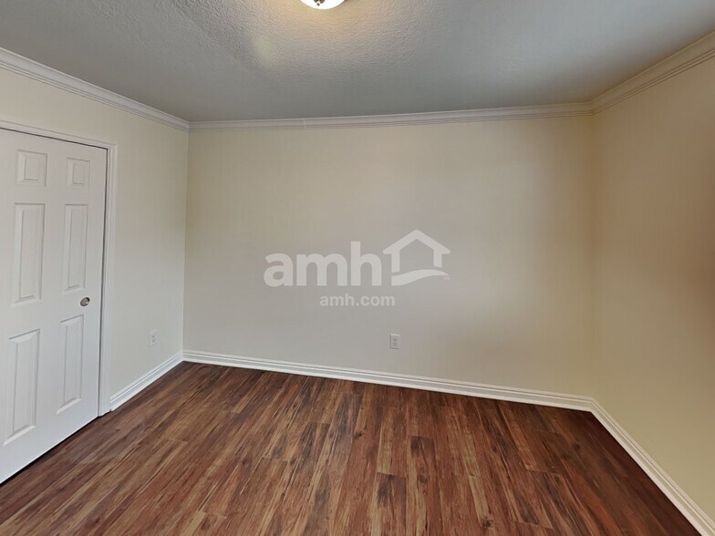 Building Photo - 3327 N 1050 E