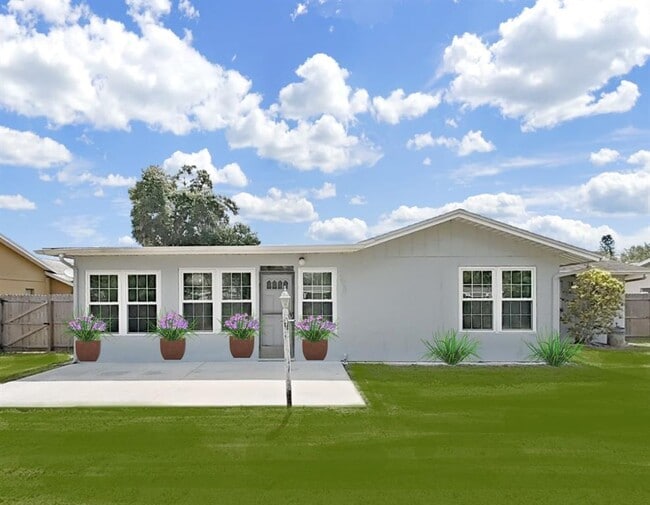 Building Photo - 878 Rustic Oaks Dr
