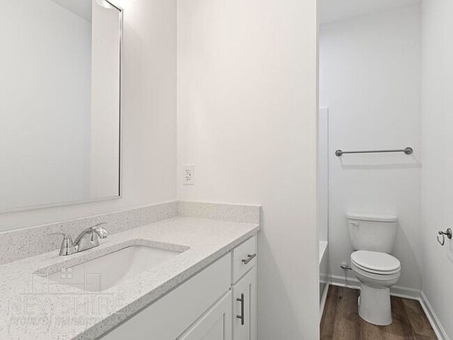 Building Photo - Don't Miss This Hidden Gem Near Downtown Greenville!