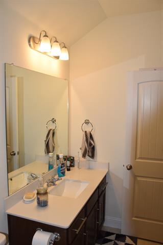 Building Photo - 414 Parkford Dr