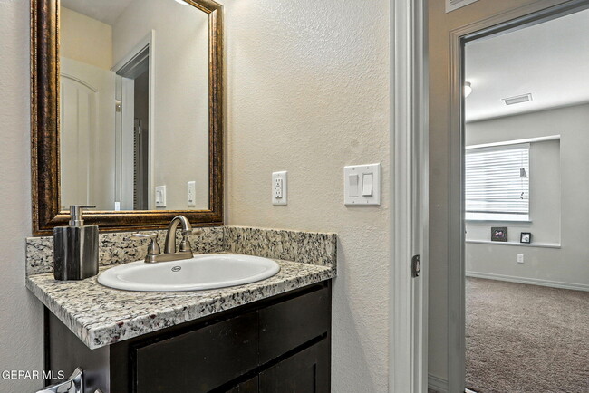 Building Photo - 14812 Hunters Grove Ave