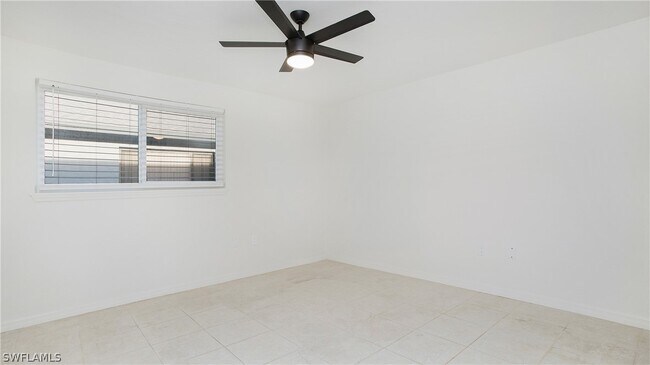 Building Photo - 3148 Apache St