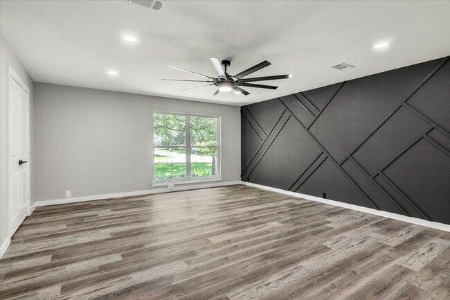 Building Photo - 4615 Barton Ln