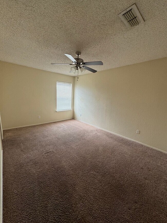 Building Photo - 7530 Kings Tr