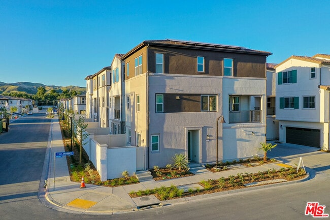 Primary Photo - 3015 Tallahassee Ln