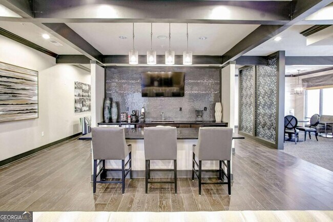 Building Photo - 800 Milwood St