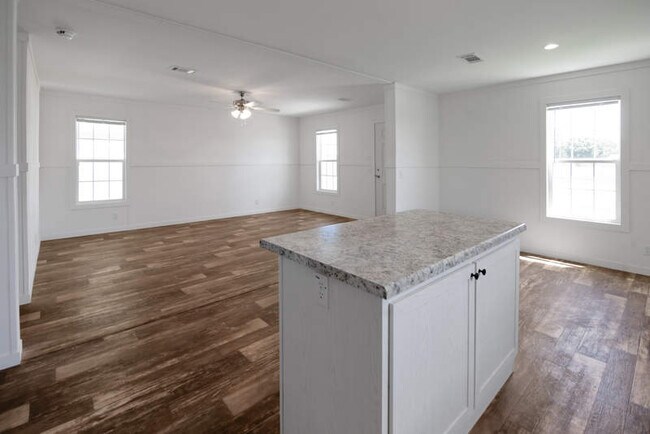 Building Photo - 1455 Whispering Pnes Lp