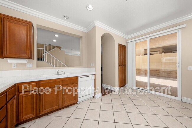 Building Photo - 6223 Avenida De Las Vistas