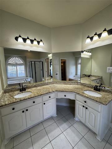 Building Photo - 3006 Upland Dr