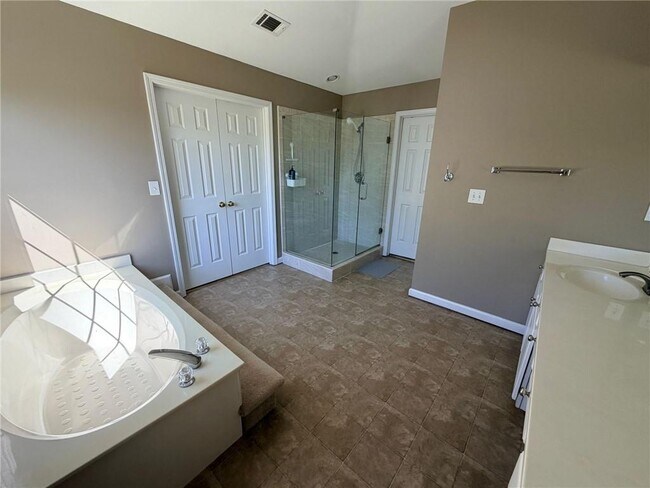 Building Photo - 7430 Newstead Dr